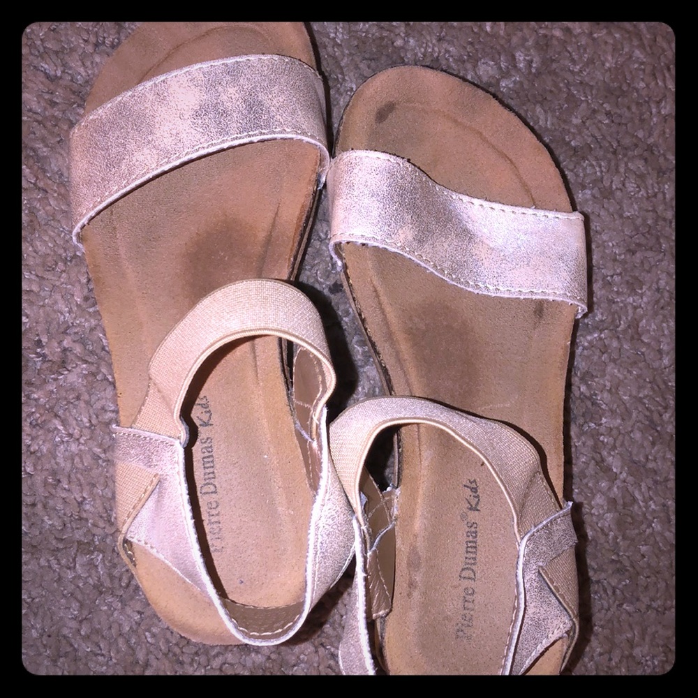 Girls shoes